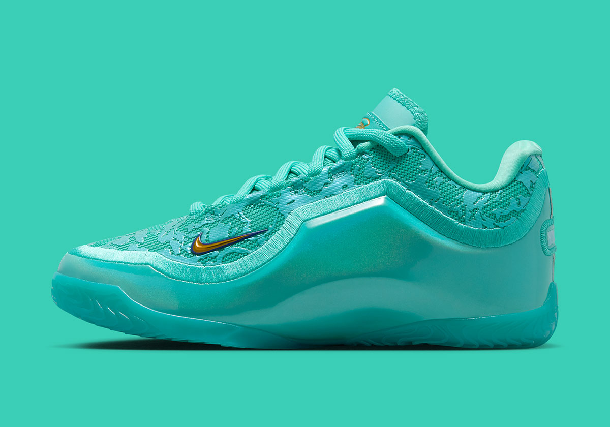 Nike LeBron 23 Honor The King