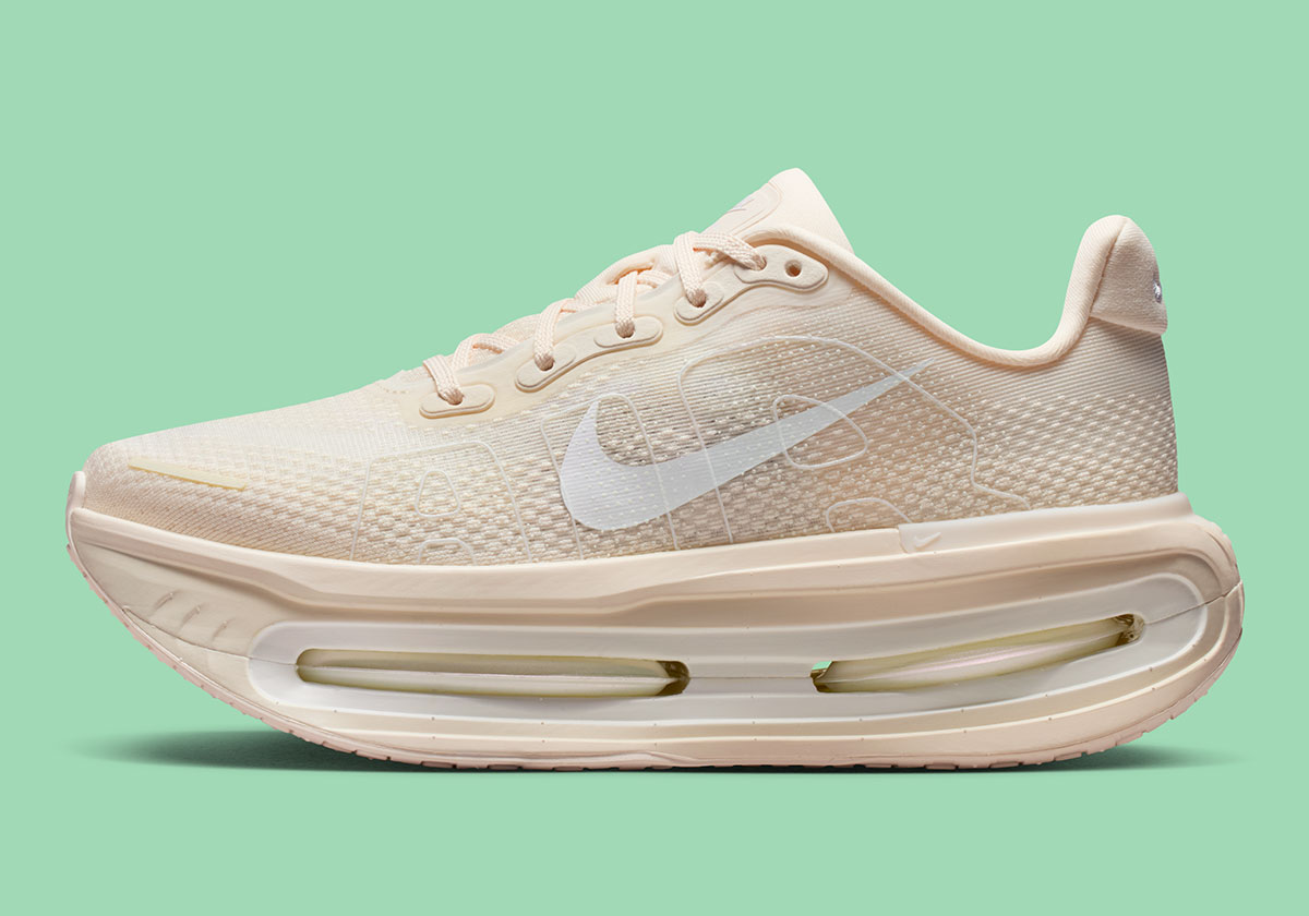 Nike Vomero Premium Chalk