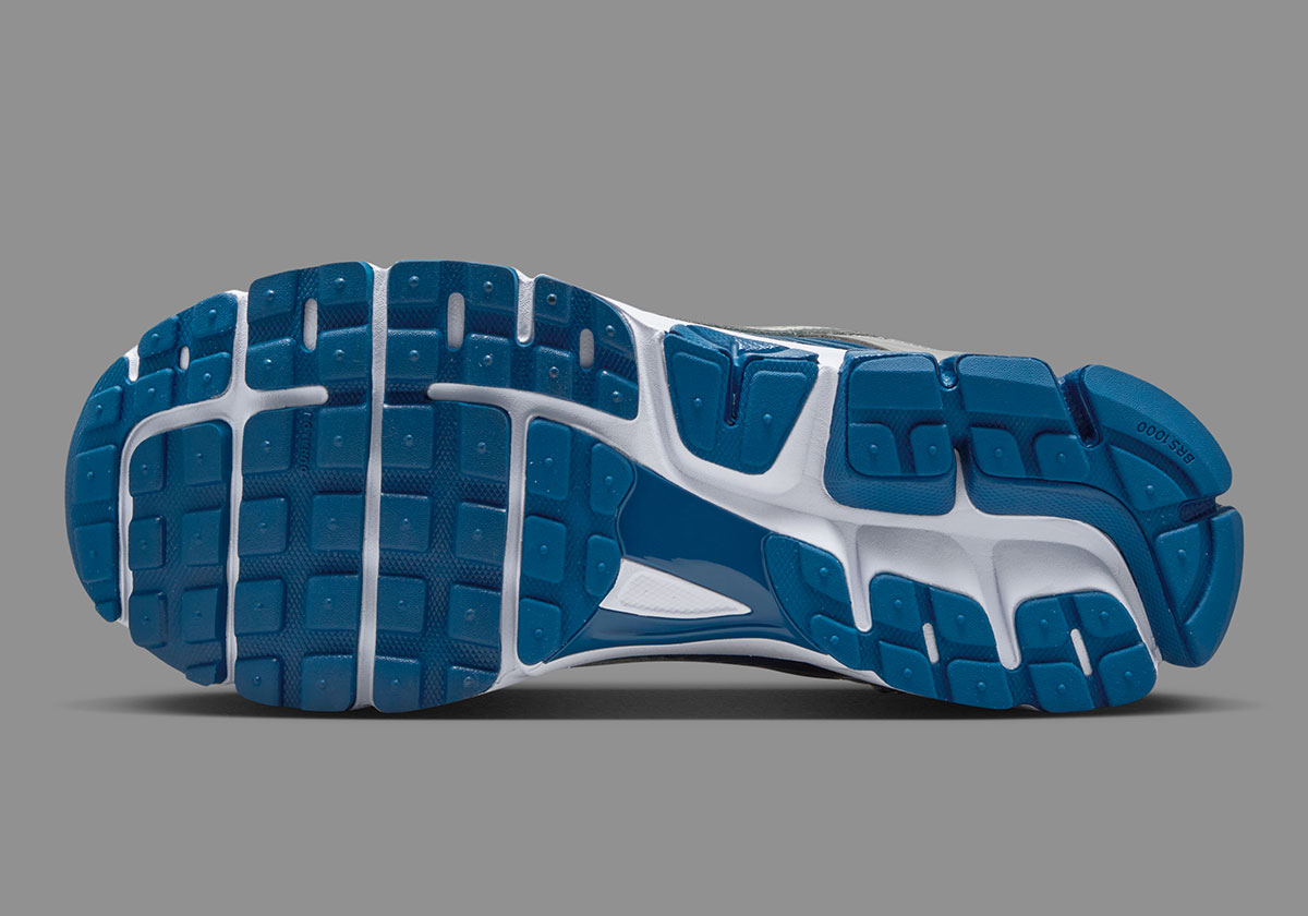 Nike Zoom Vomero 5 Court Blue