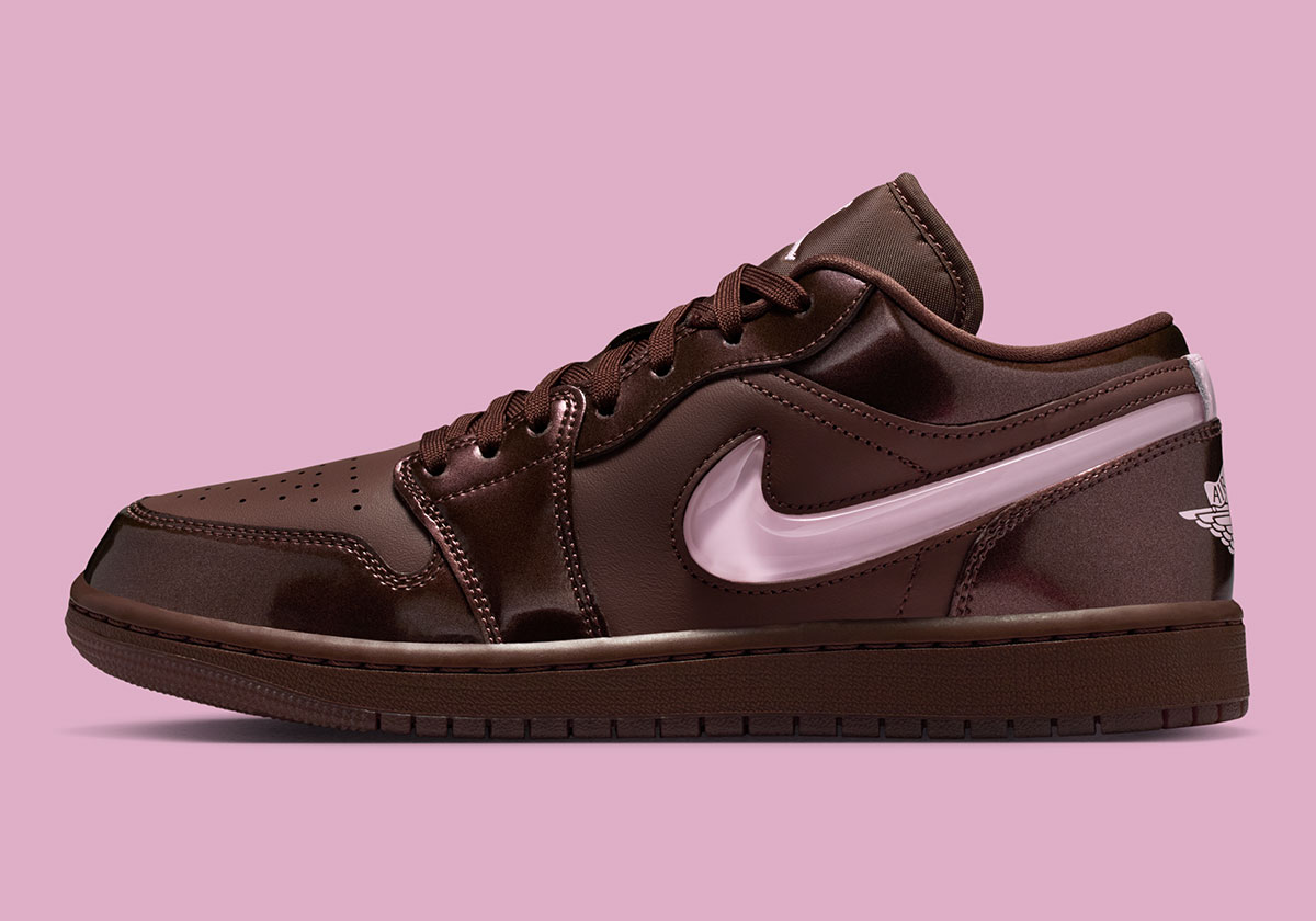 Air Jordan 1 Low Light Chocolate