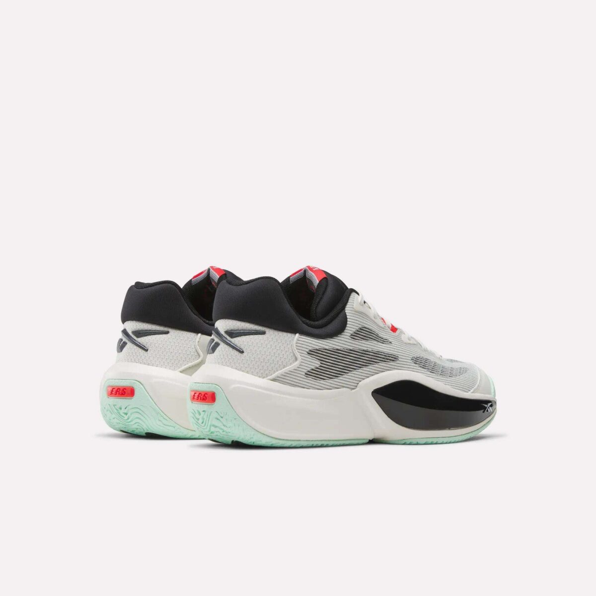 Reebok Engine A 26 Chalk