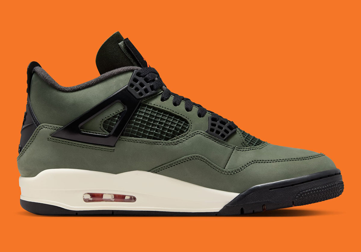 UNDEFEATED x Air Jordan 4