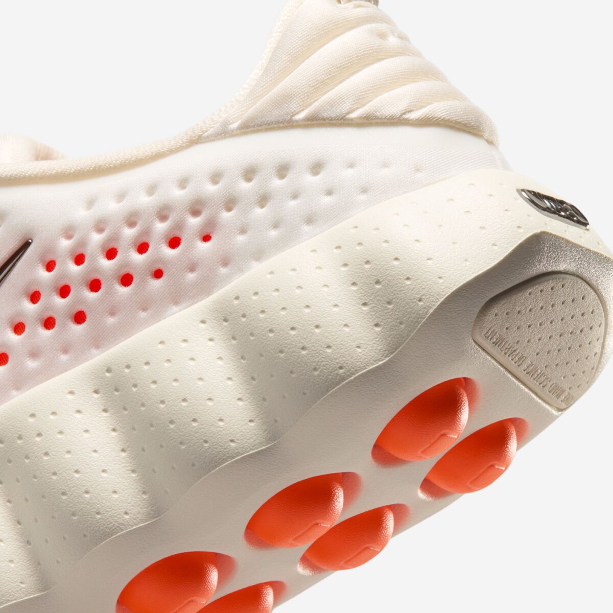 Nike Mind 002 Sail 2026