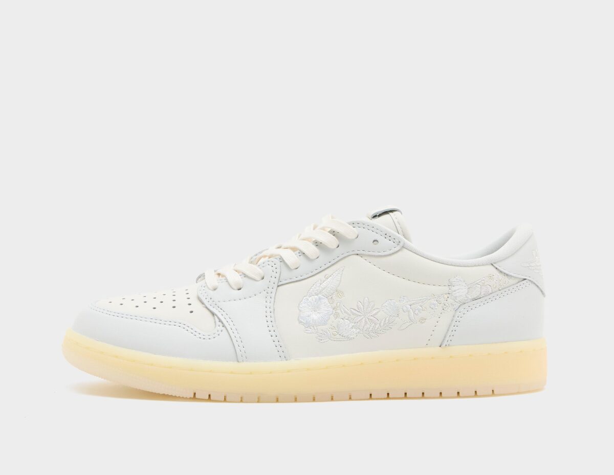Air Jordan 1 Low OG Rabbit Floral Swoosh