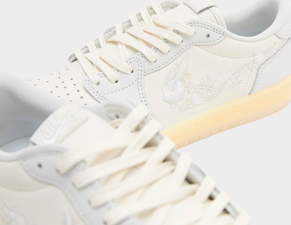 Air Jordan 1 Low OG Rabbit Floral Swoosh