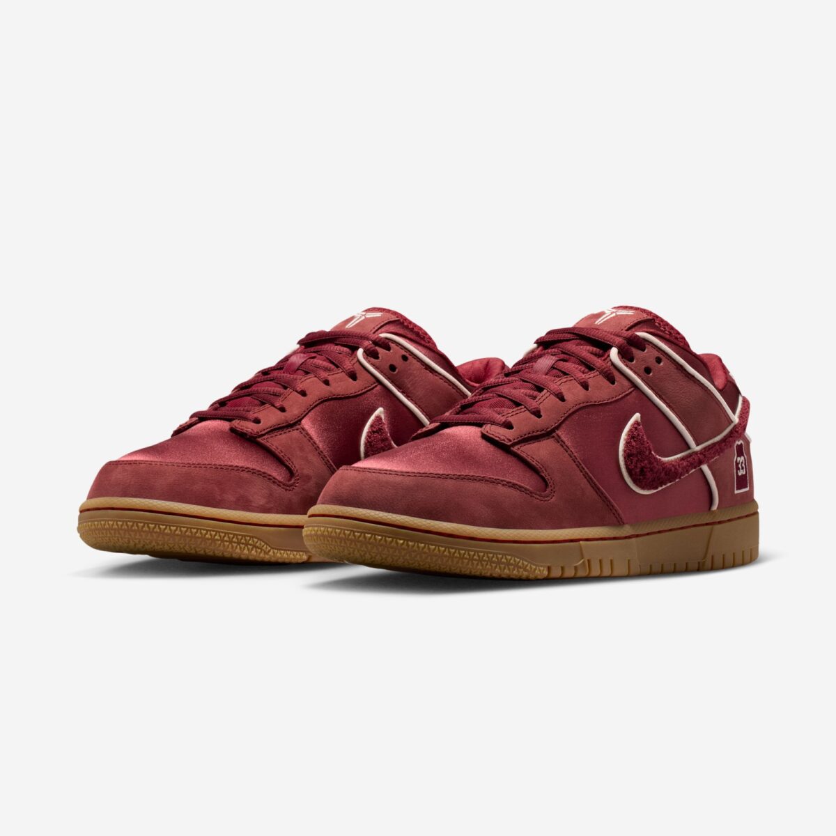 Kobe Bryant x Nike Dunk Low Lower Merion Away 2026 IM0581-600