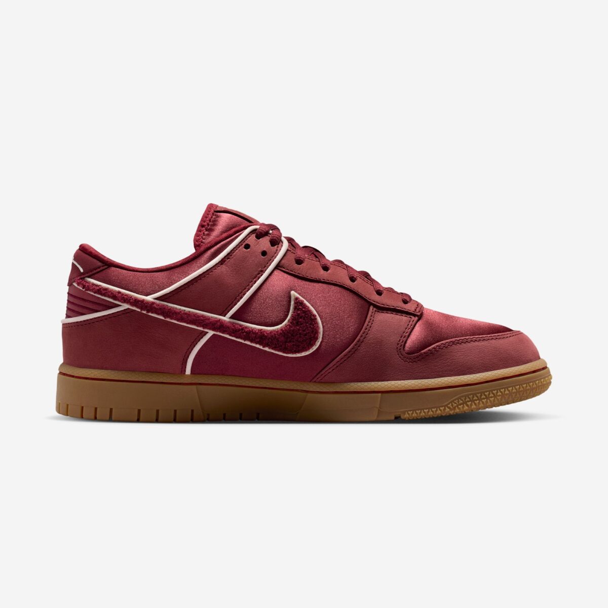 Kobe Bryant x Nike Dunk Low Lower Merion Away 2026 IM0581-600
