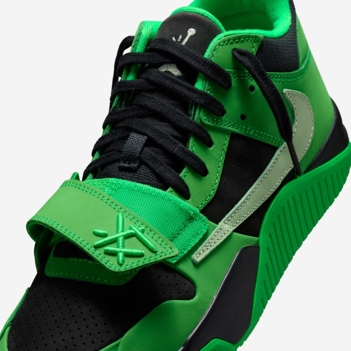 Travis Scott x Jordan Jumpman Jack Green Spark 2026 IM9113-300