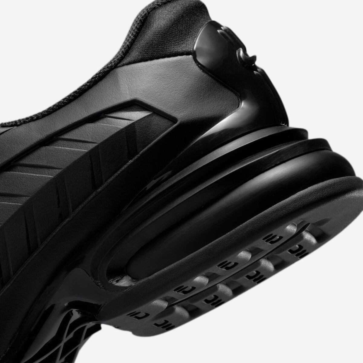 Comme des Garçons x Nike Air Max Dolce SP 2026 IQ5171-002