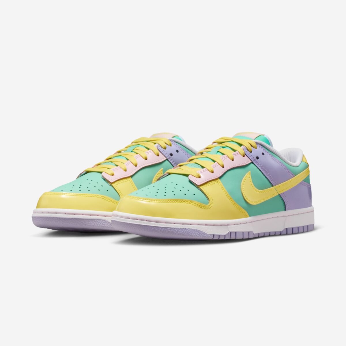 Nike Dunk Low Easter 2026