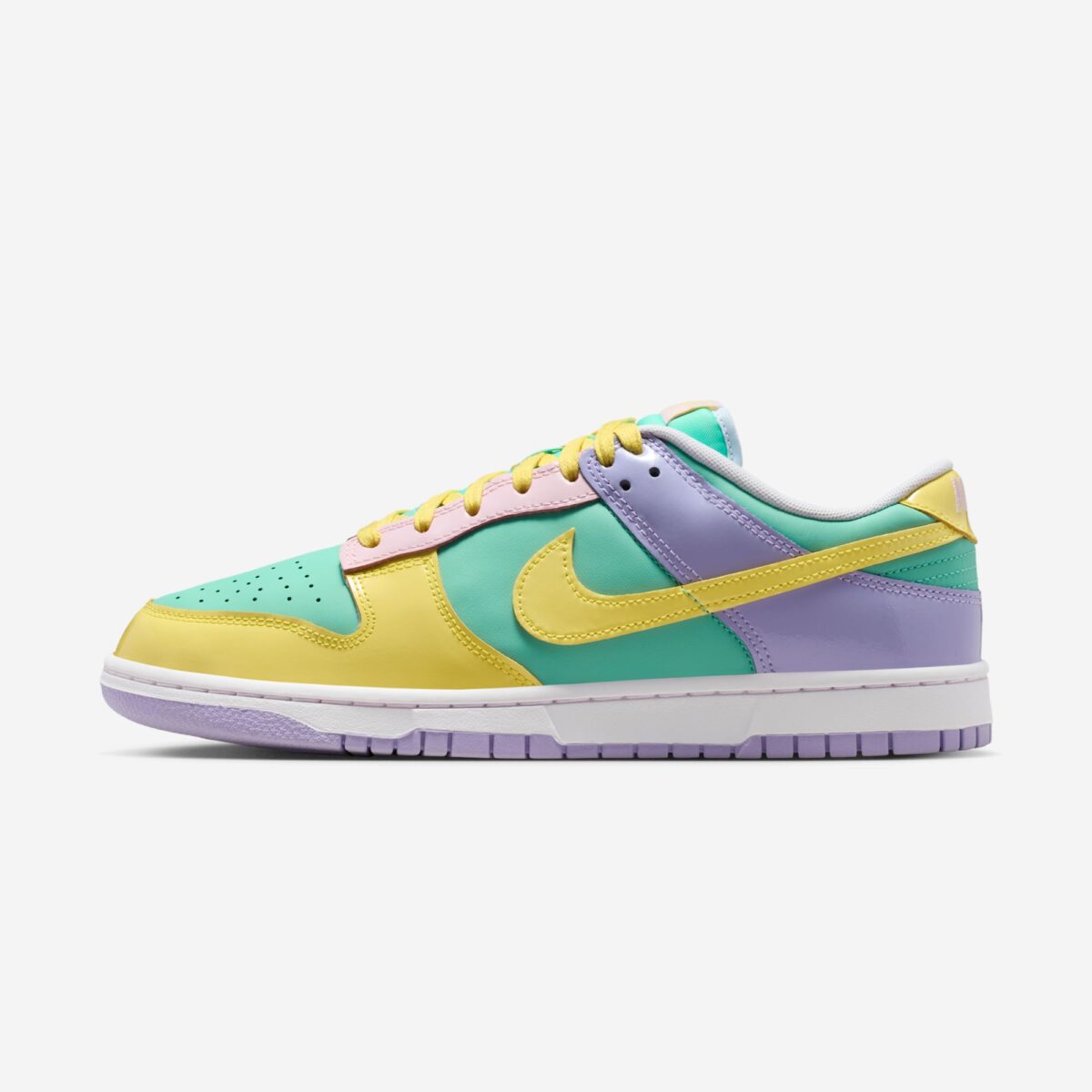 Nike Dunk Low Easter 2026