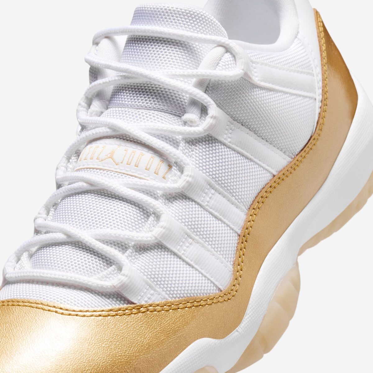 Air Jordan 11 Low Mothers Day 2026 AH7860-102