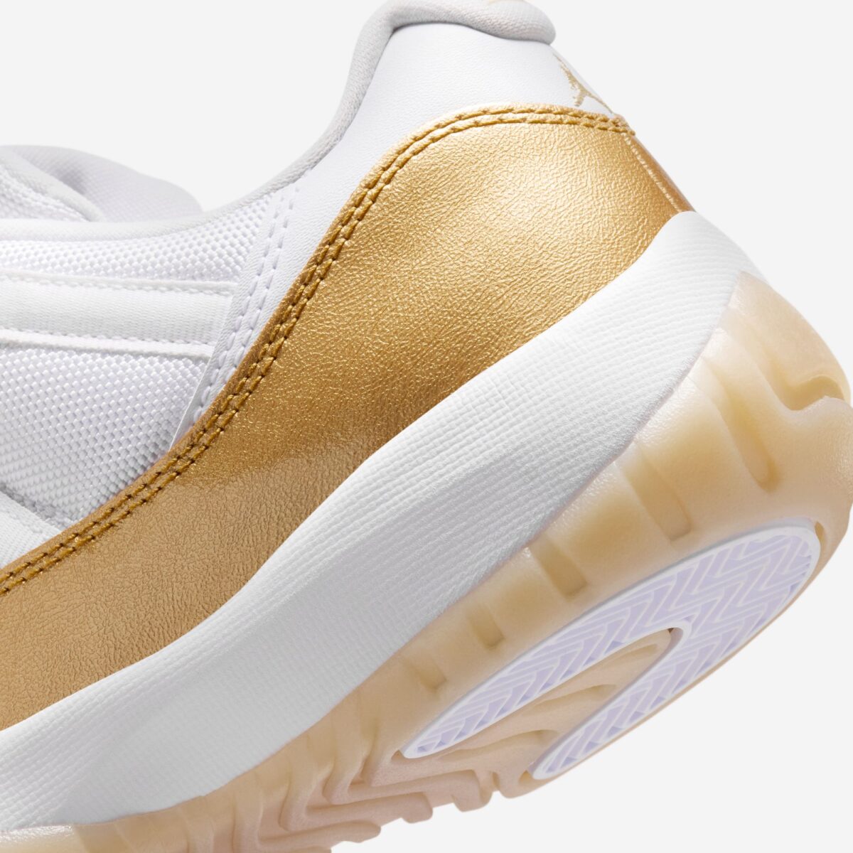 Air Jordan 11 Low Mothers Day 2026 AH7860-102