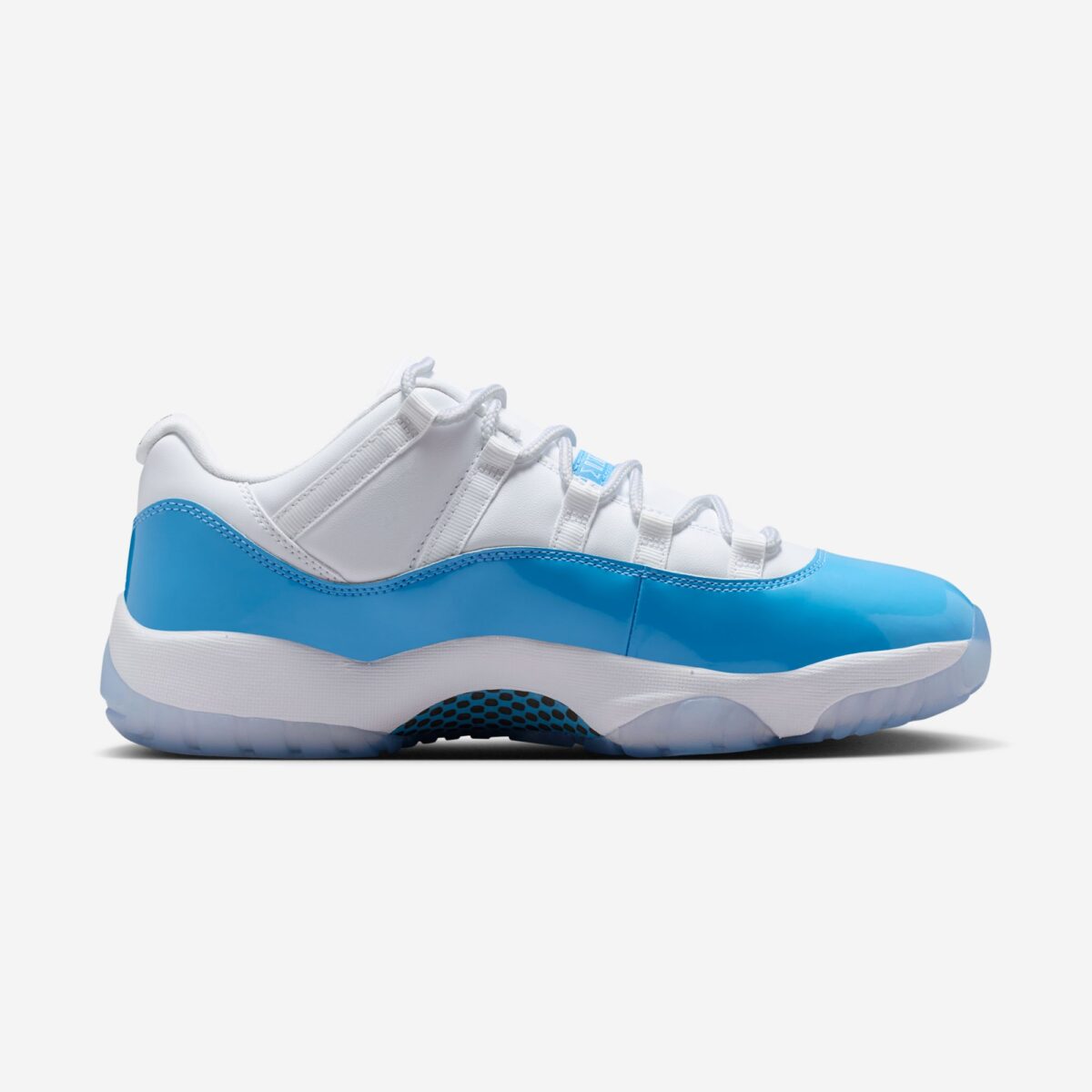 Air Jordan 11 Low UNC 2026 FV5104-100