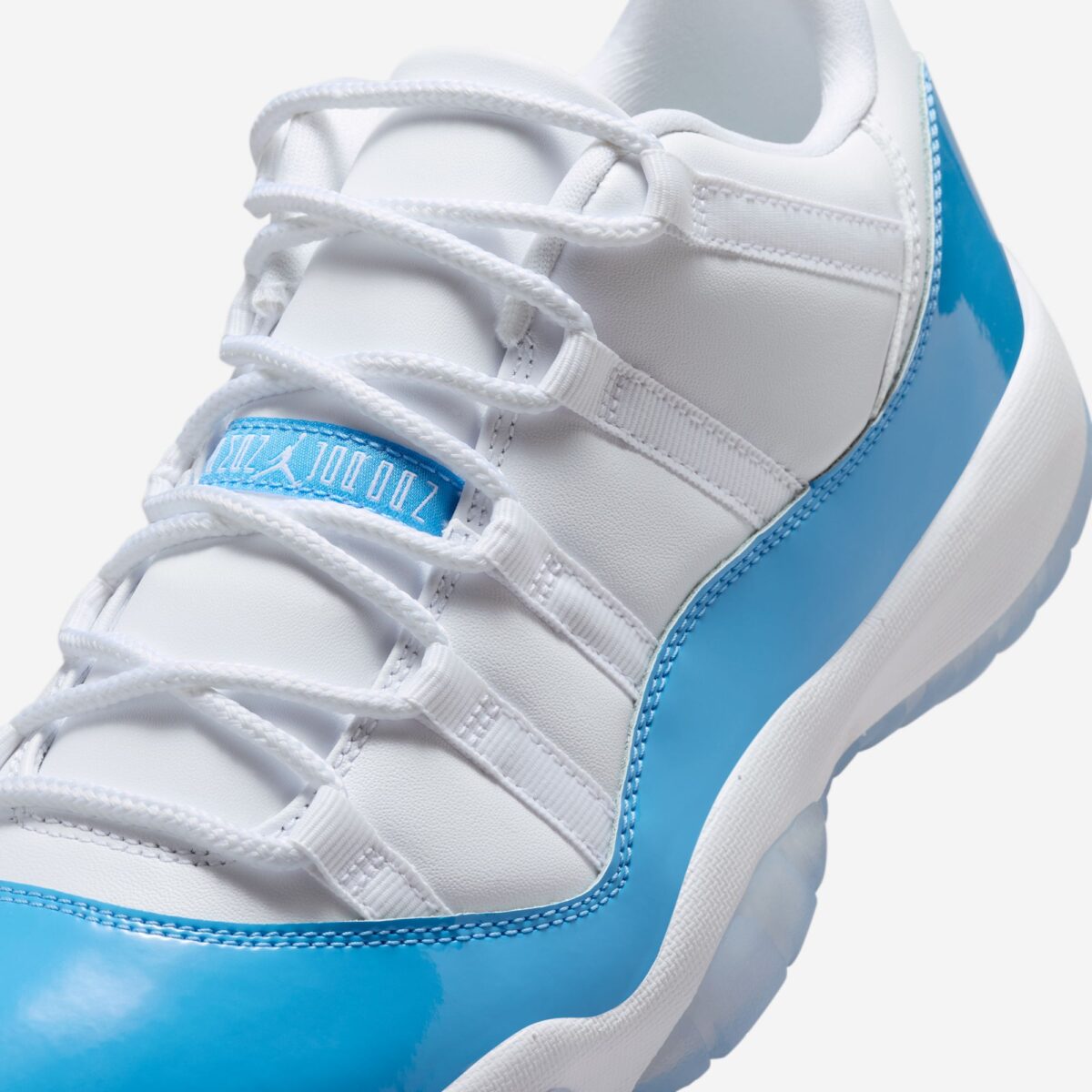 Air Jordan 11 Low UNC 2026 FV5104-100