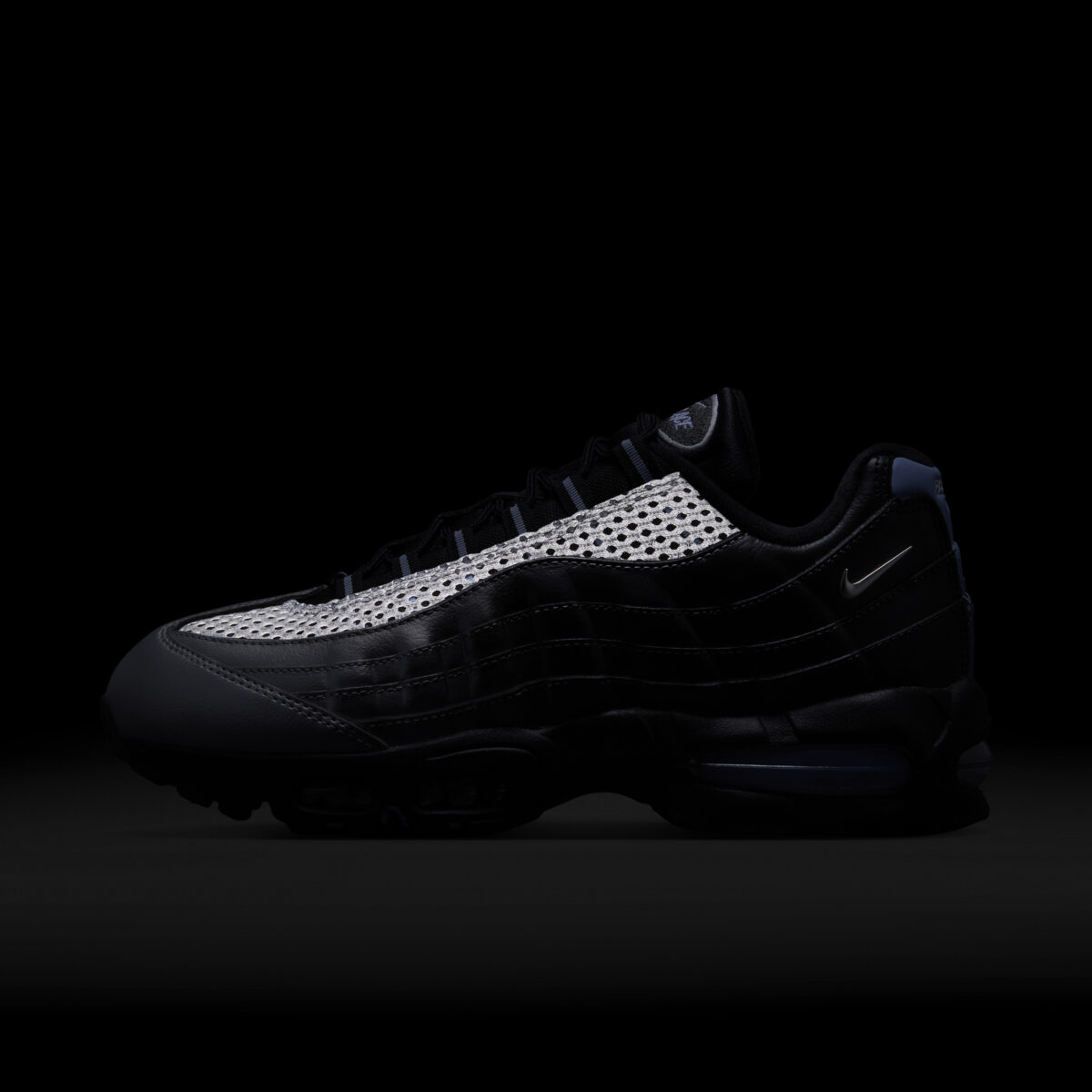 Palace x Nike Air Max 95 Metallic Silver 2026 IQ7708-095