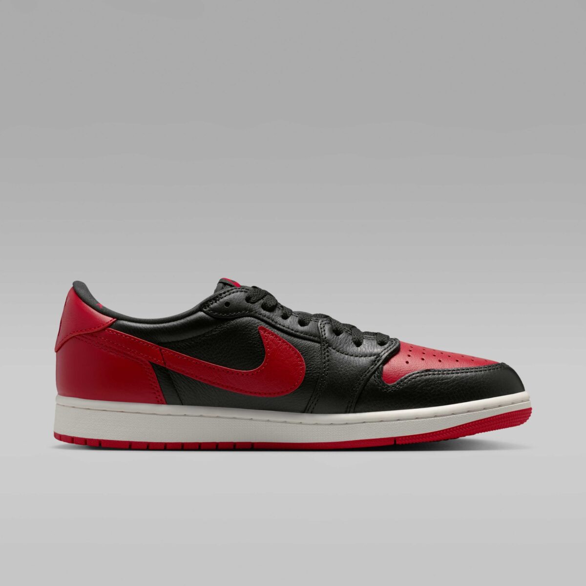 Air Jordan 1 Low OG Banned 2026 IW6276-001