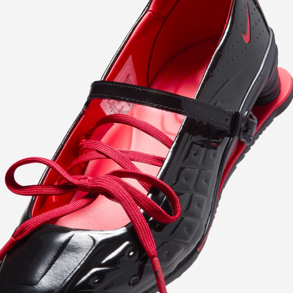 LABELHOOD x Nike Shox Z Calistra 2026 IW7881-001