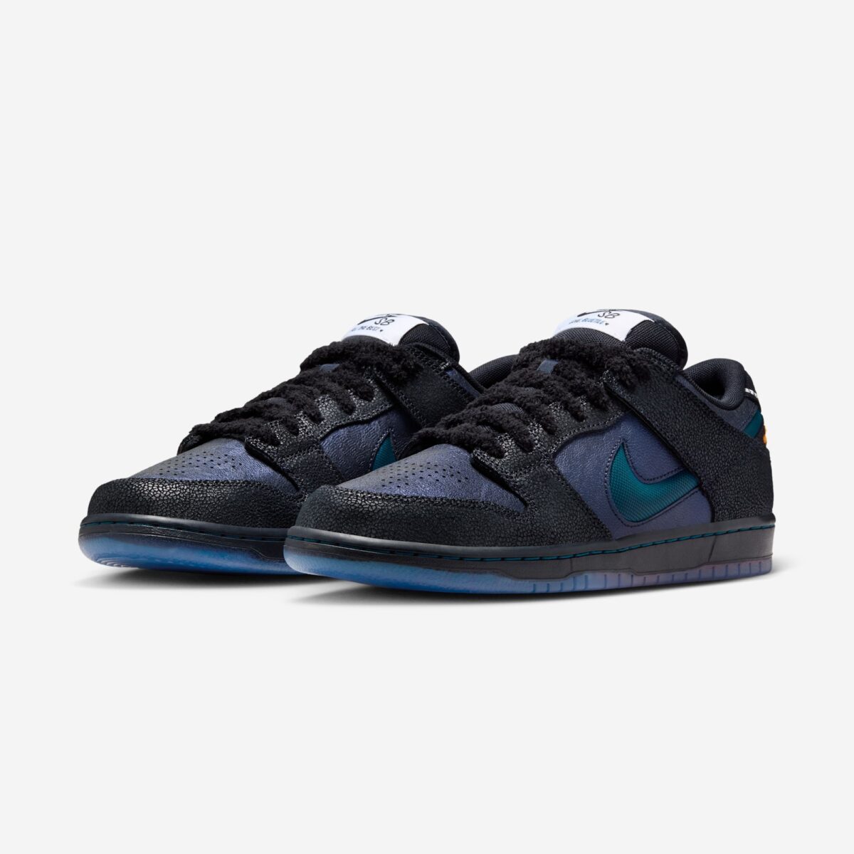 Bluetile x Nike SB Dunk Low Butterfly 2026  IQ1323-001