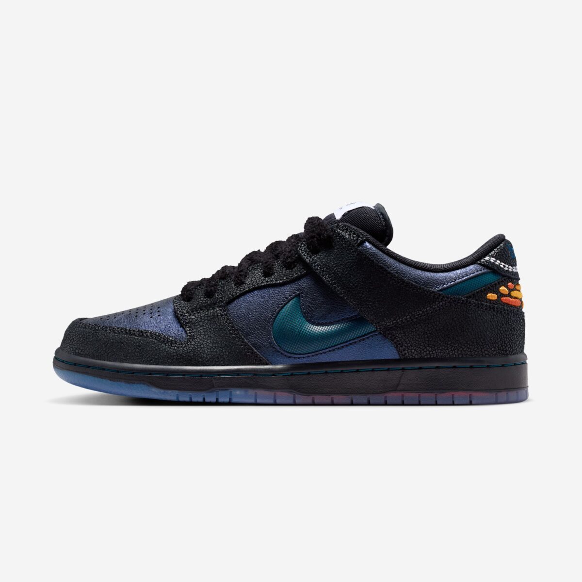 Bluetile x Nike SB Dunk Low Butterfly 2026  IQ1323-001