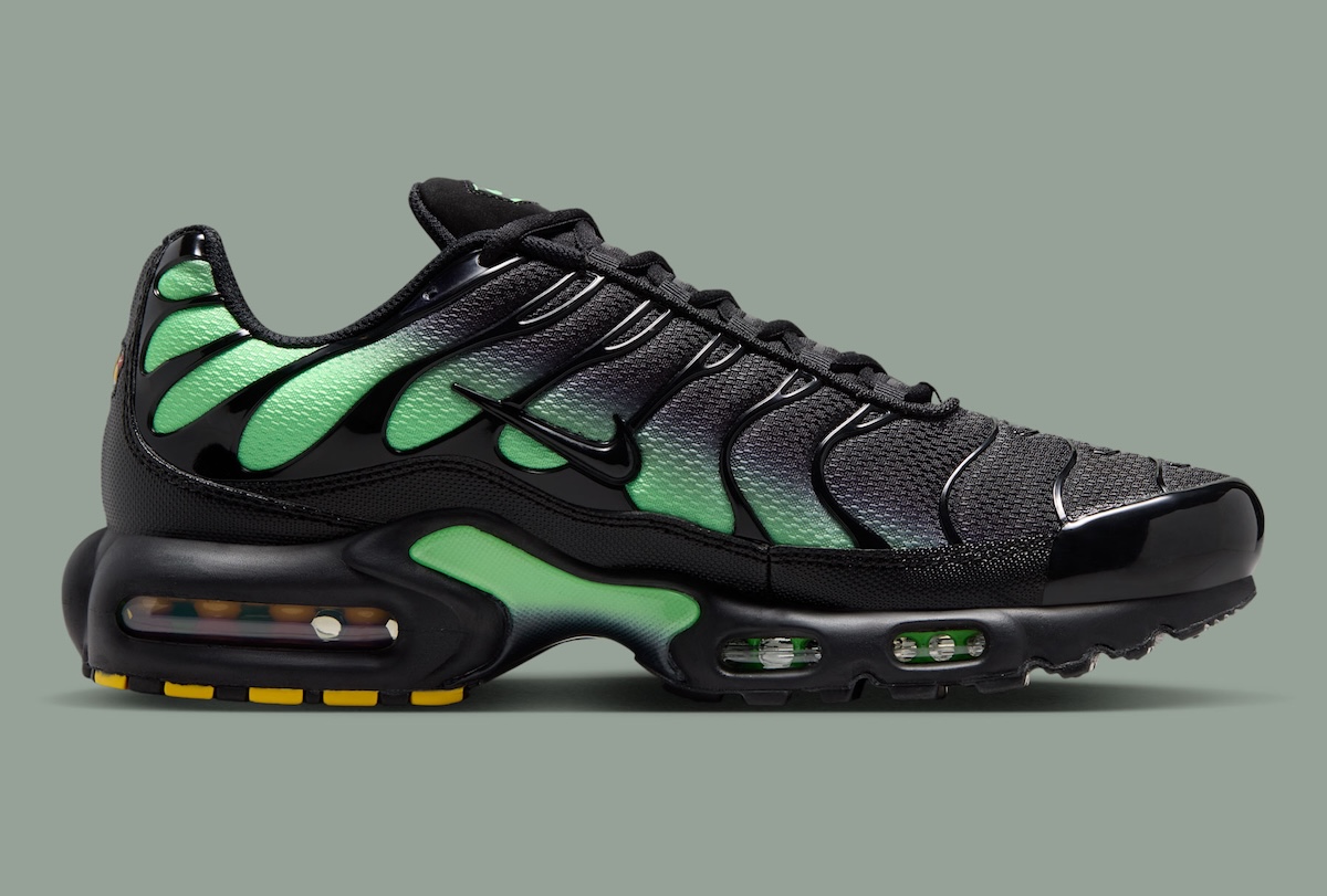 Nike Air Max Plus Black/Illusion Green 2026 DM0032-043
