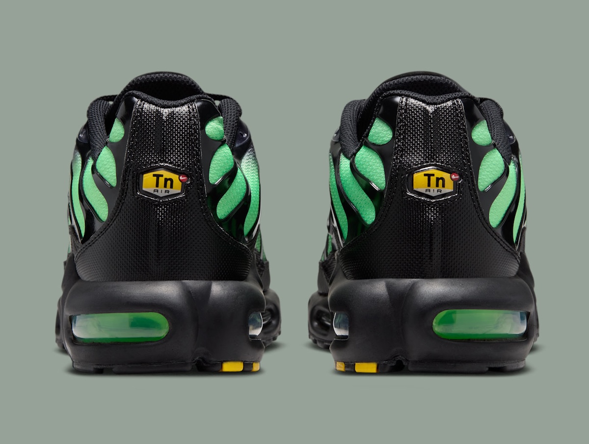 Nike Air Max Plus Black/Illusion Green 2026 DM0032-043