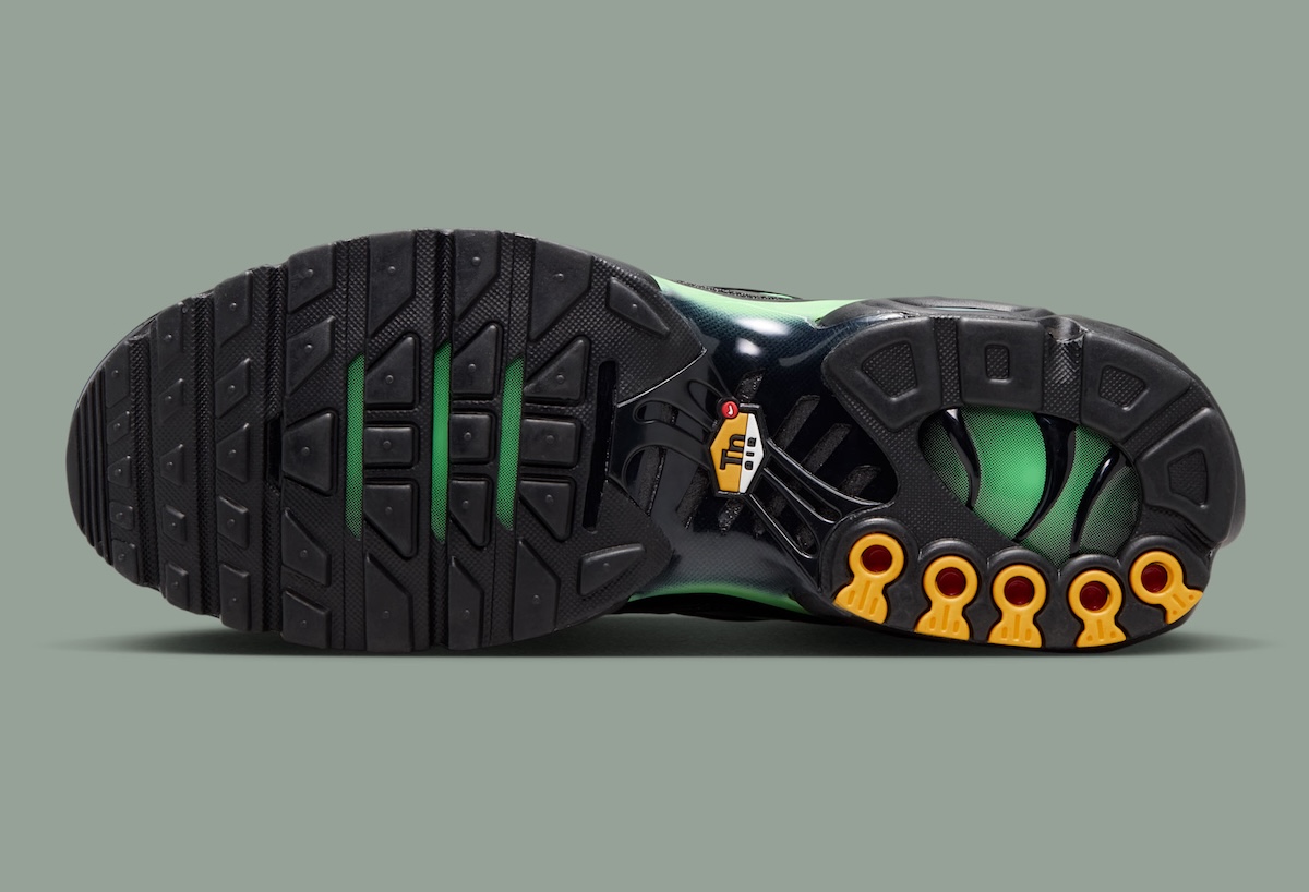 Nike Air Max Plus Black/Illusion Green 2026 DM0032-043