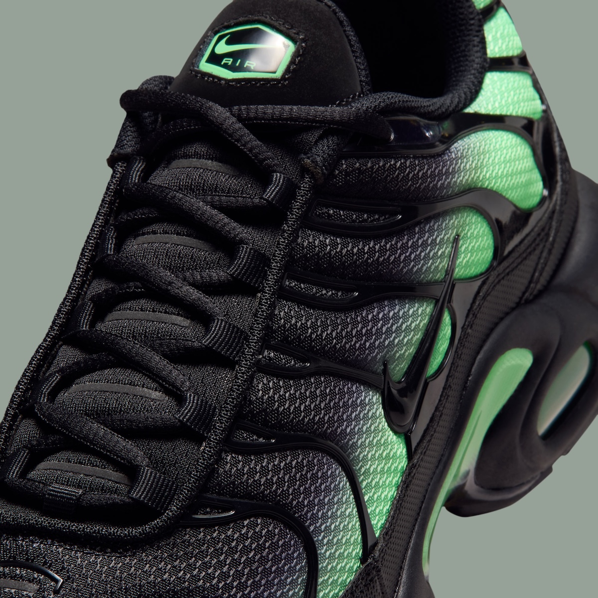 Nike Air Max Plus Black/Illusion Green 2026 DM0032-043