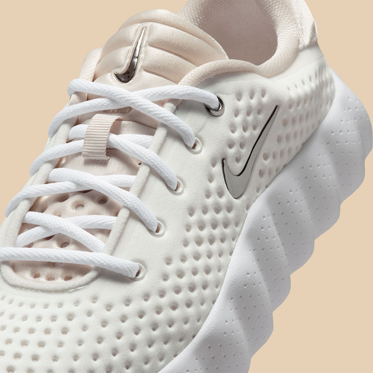 Womens Nike Mind 002 2026 HQ4310-101
