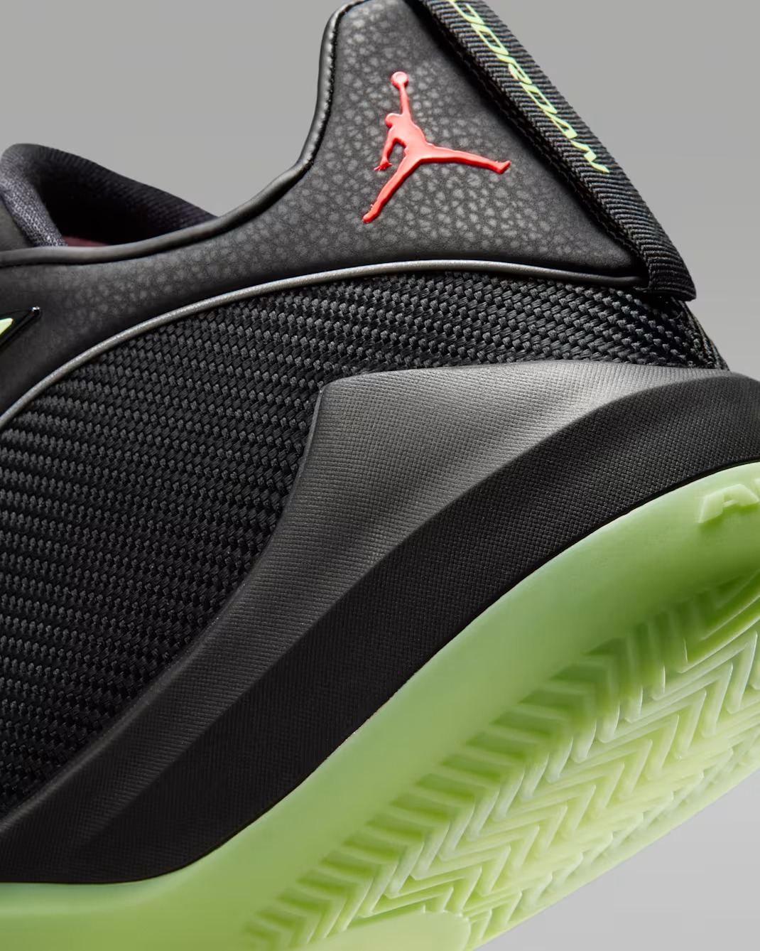 Jordan Triangle Volt 2026 IB1154-001