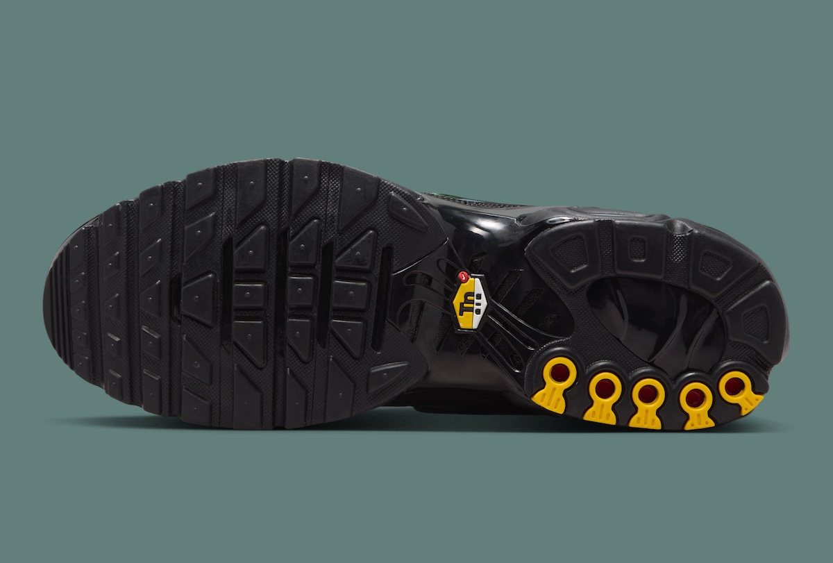Nike Air Max Plus Oil Slick 2026 IH7960-001