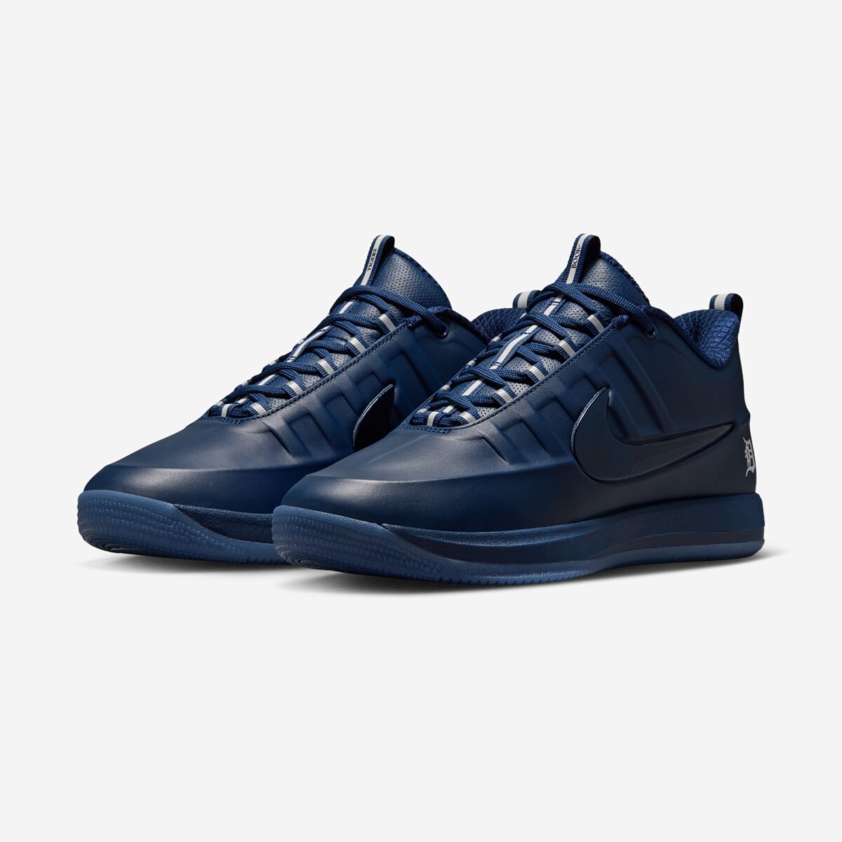 Nike Book 2 Tigers 2026 IM4667-400