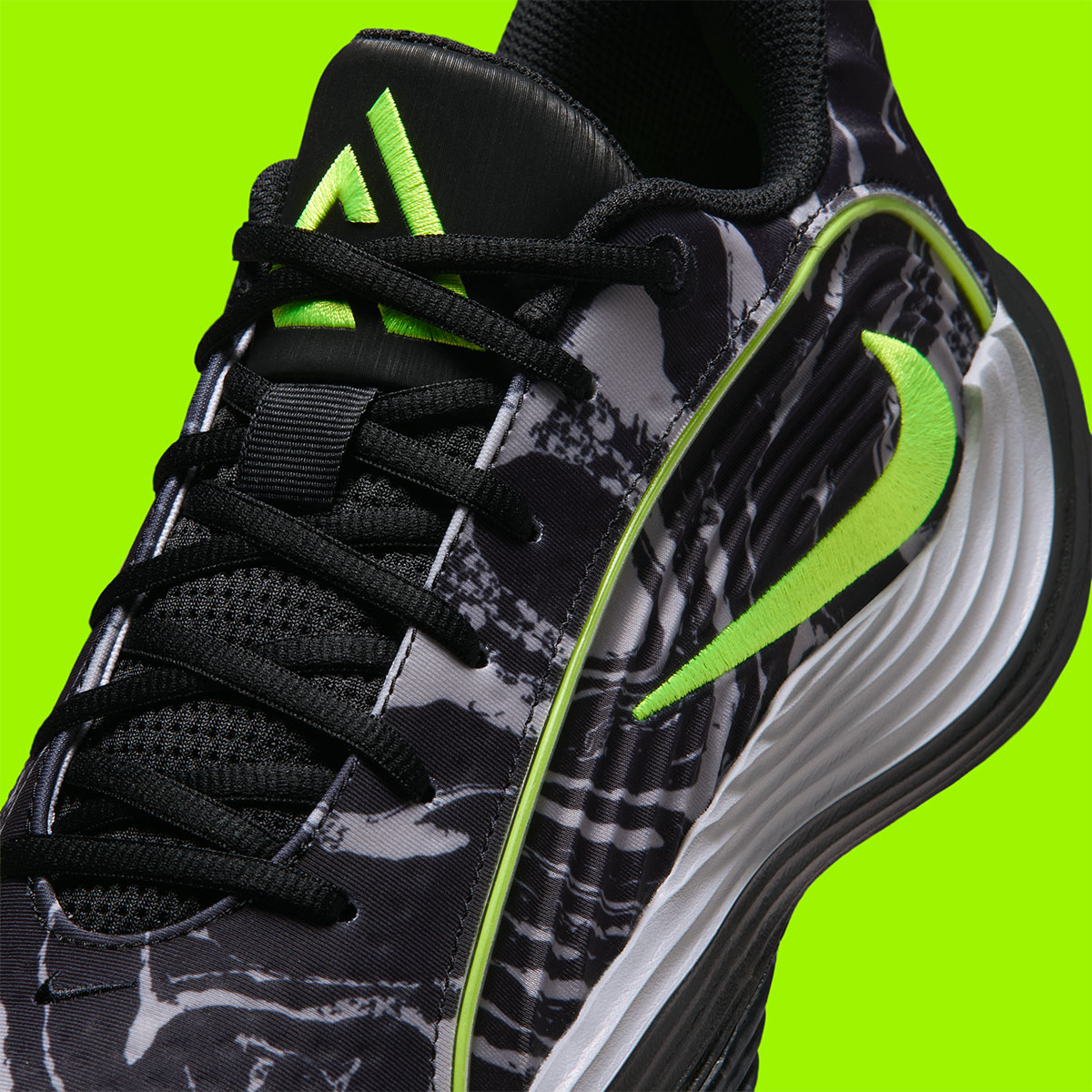 This Nike Giannis Immortality 5 Is Fresh Out The Matrix - SneakerNews.com 2026 IM5130-002