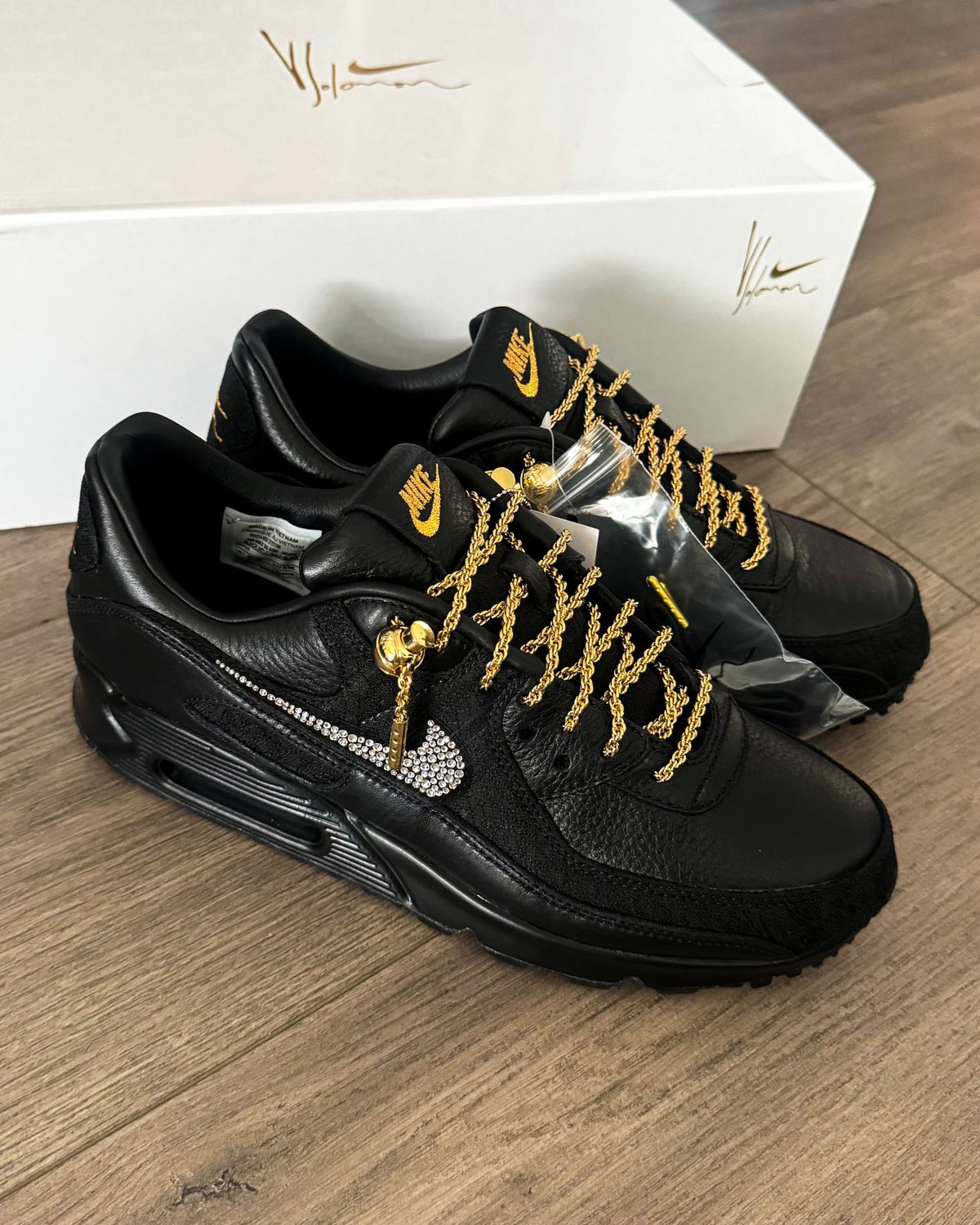 Mens Victor Solomon x Nike Air Max 90 2026 IR2074-002