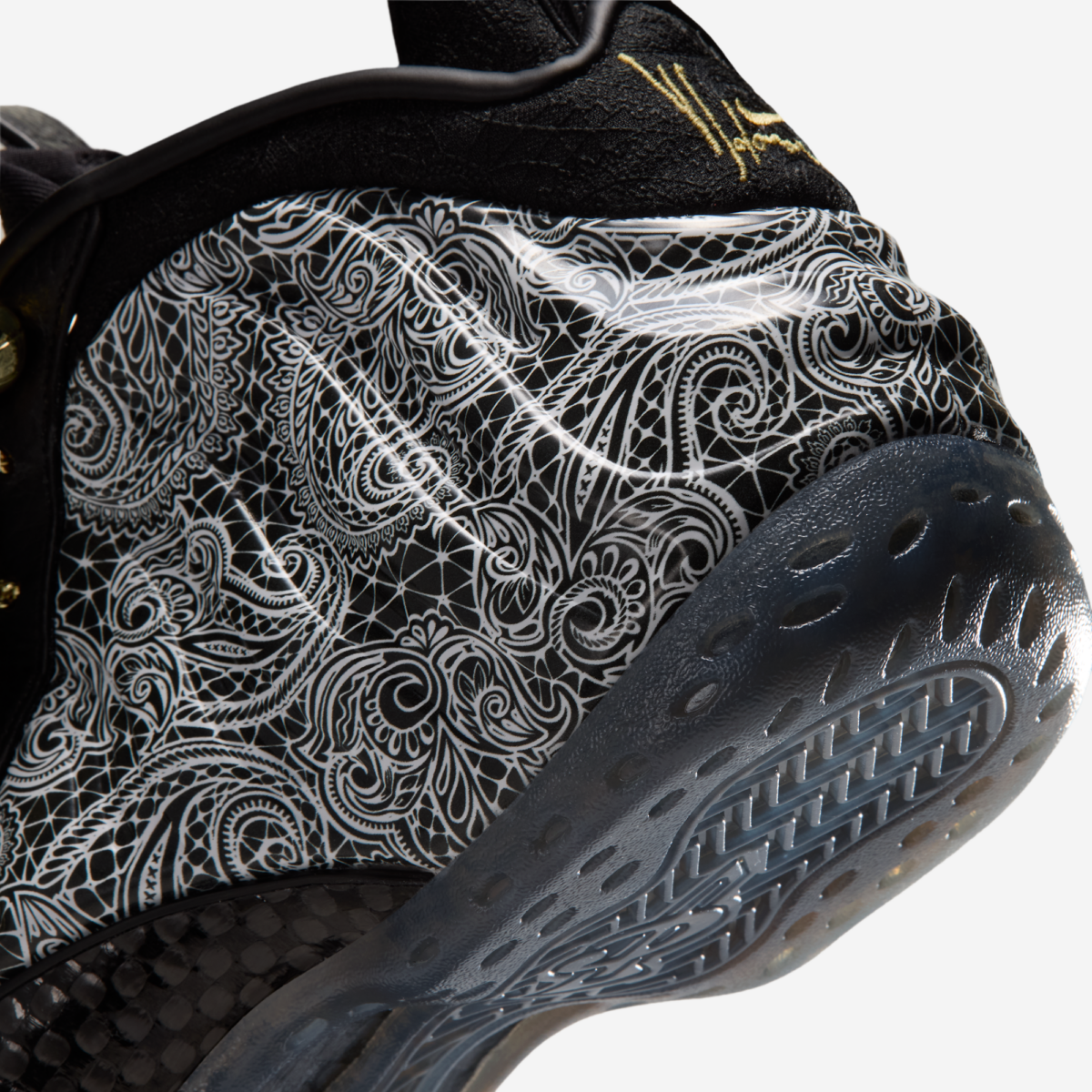 Victor Solomon x Nike Air Foamposite One Trophies 2026 IR2077-001