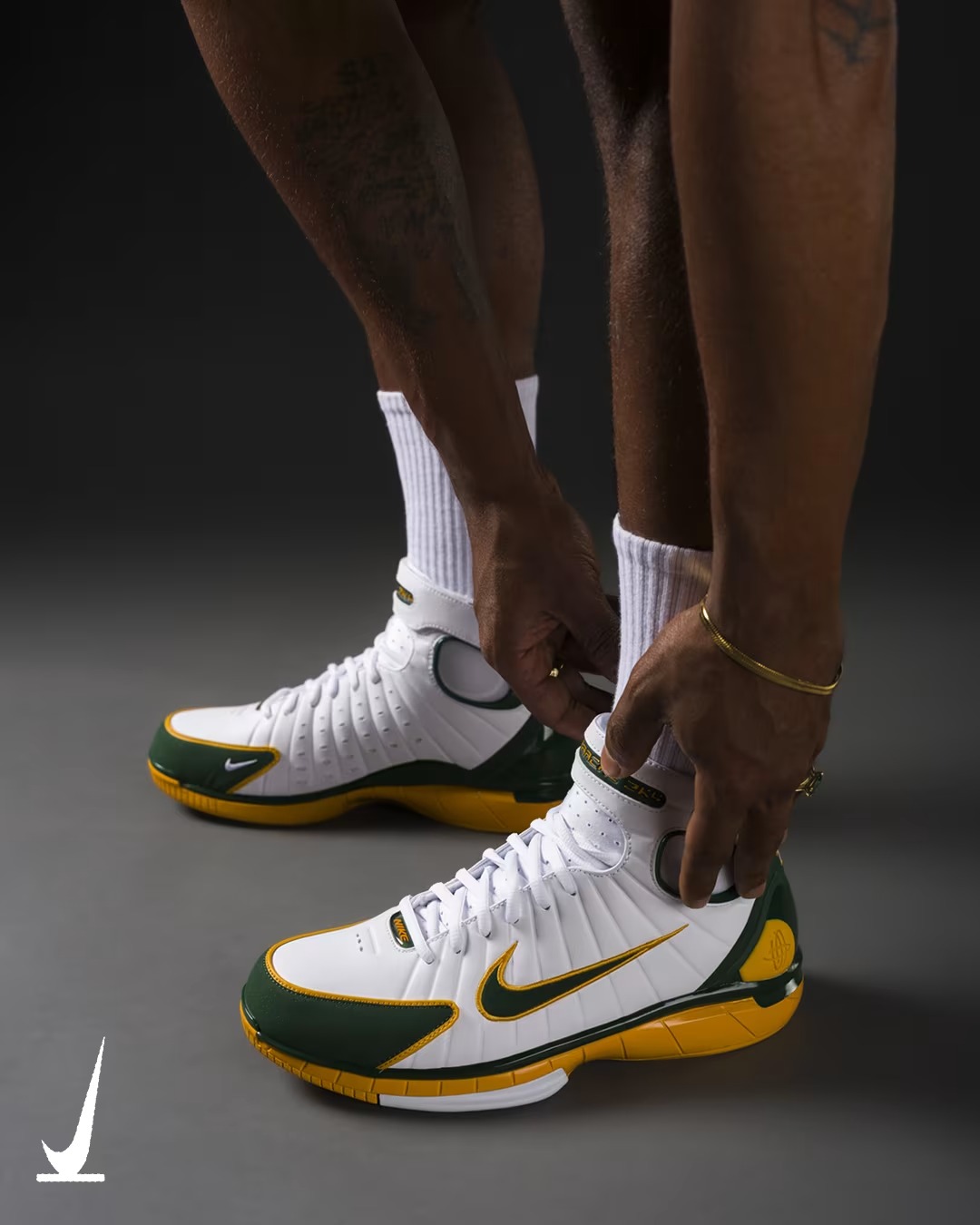 Nike Air Zoom Huarache 2K4 PE Sue Bird 2026 IW1884-100