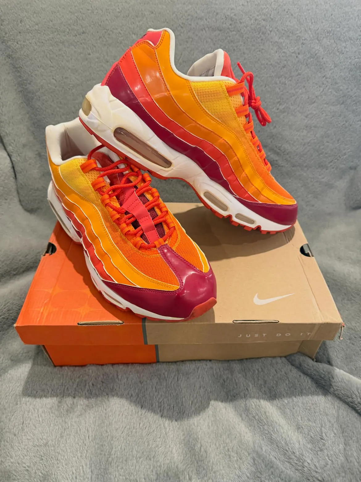 Nike Air Max 95 Human Torch IW2275-600
