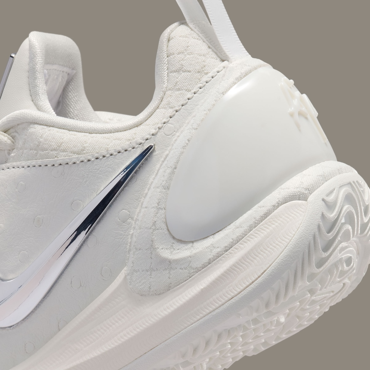 Nike A’Two White Label 2026 IX1853-100