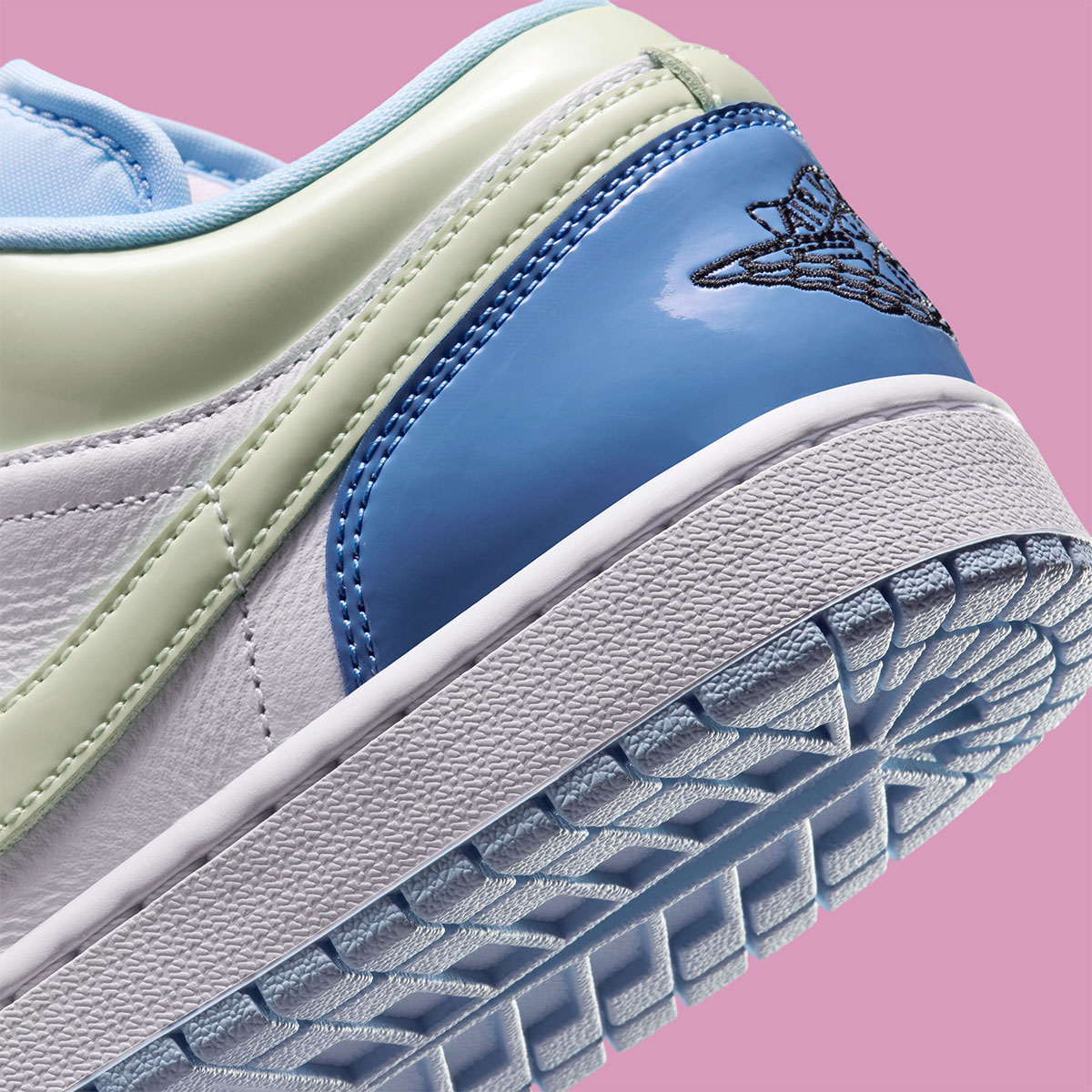 Womens Air Jordan 1 Low 2026 IX3521-010