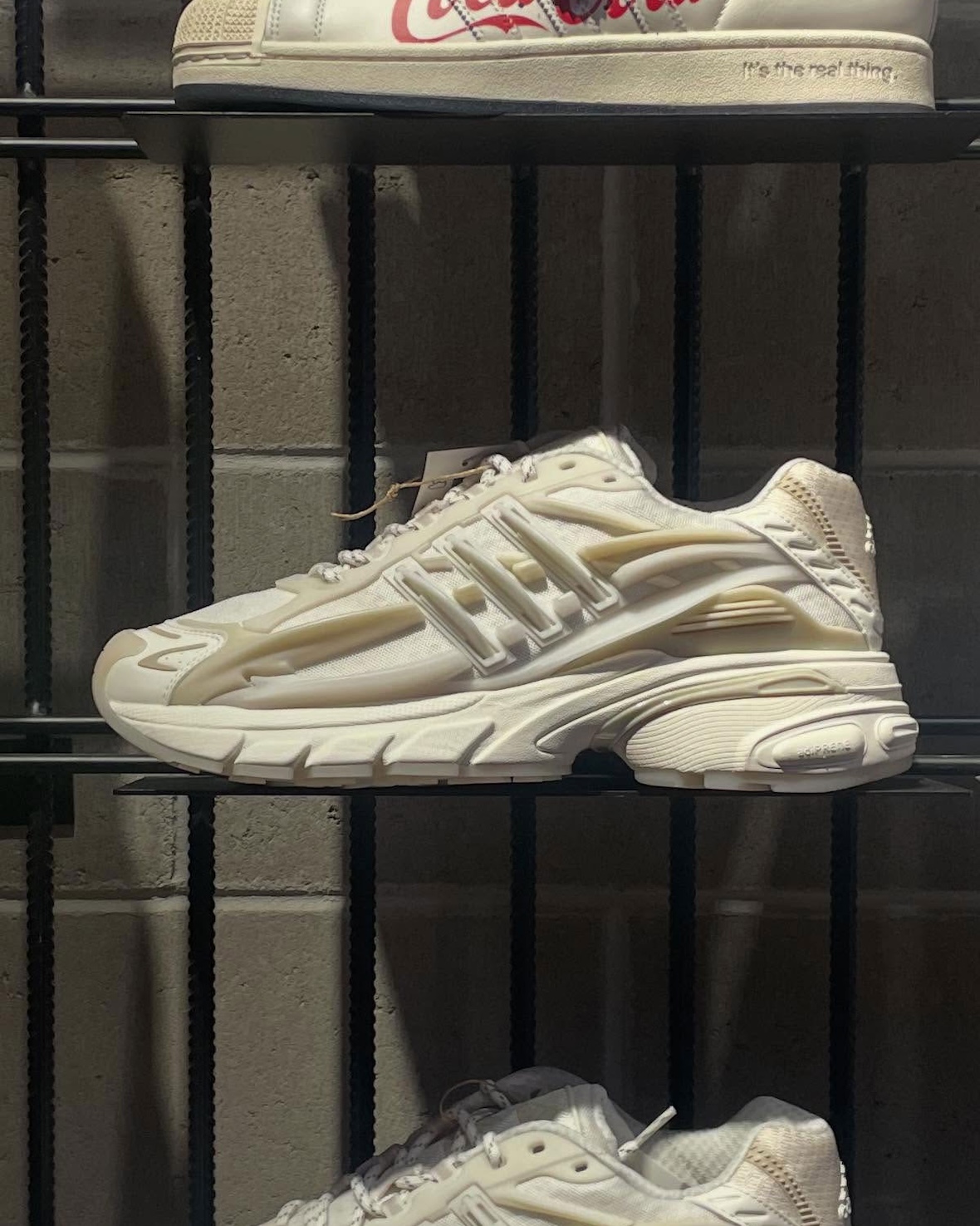 Pharrell x adidas Jellyfish Core White/Off White/Clear Brown 2026 KH6730