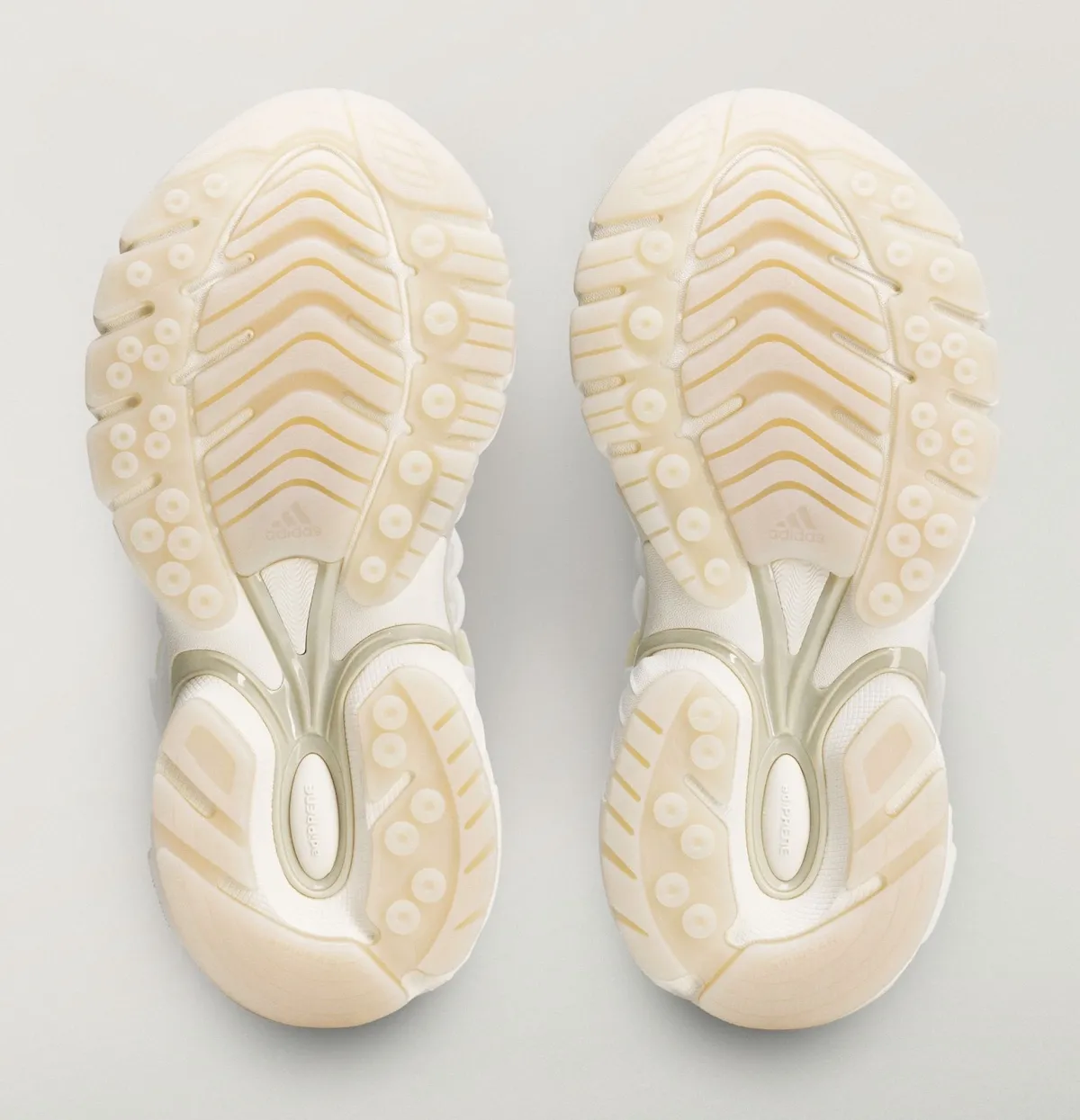 Pharrell x adidas Jellyfish Core White/Off White/Clear Brown 2026 KH6730