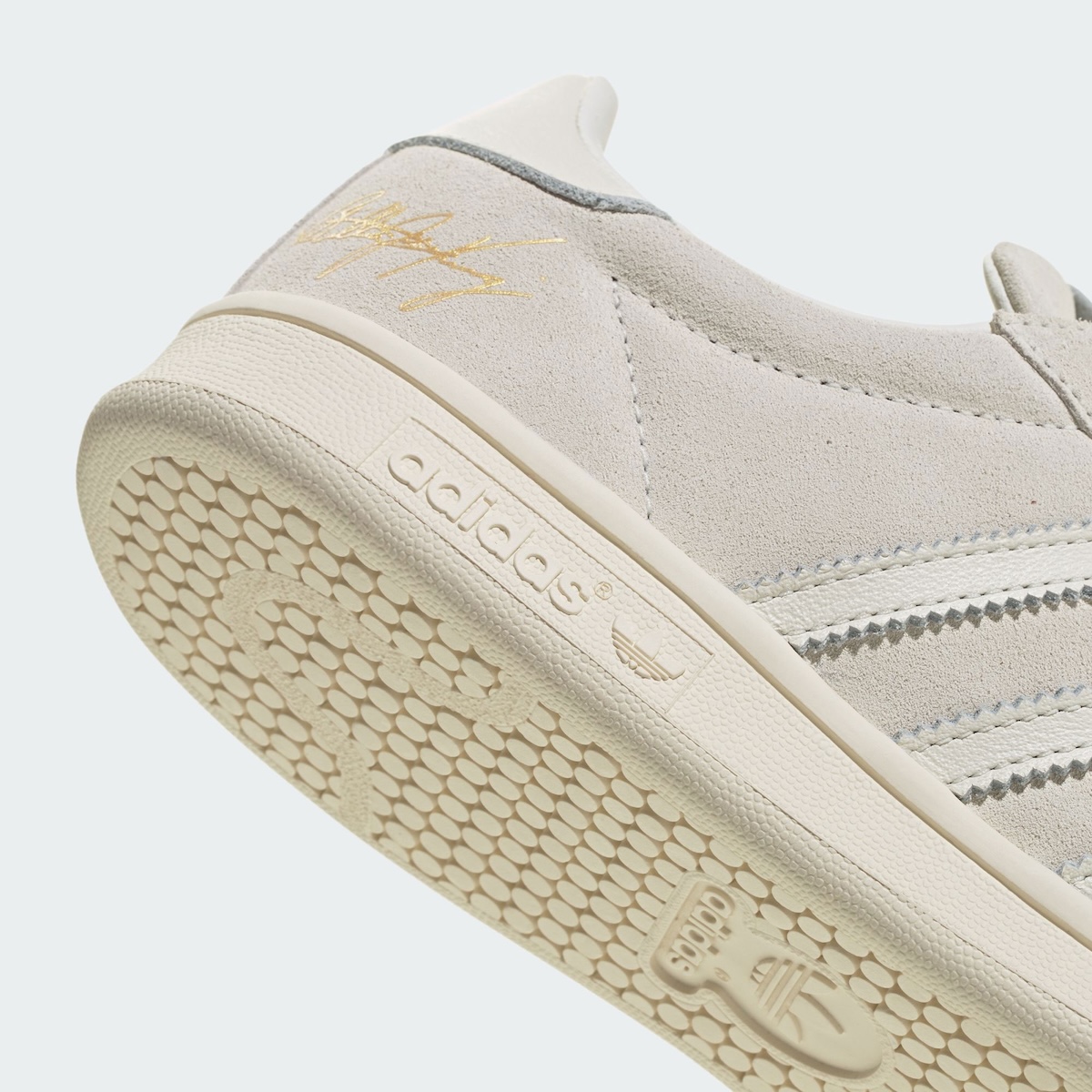 adidas Billie Jean King (W) Off White/Bright Royal 2026 KH9857