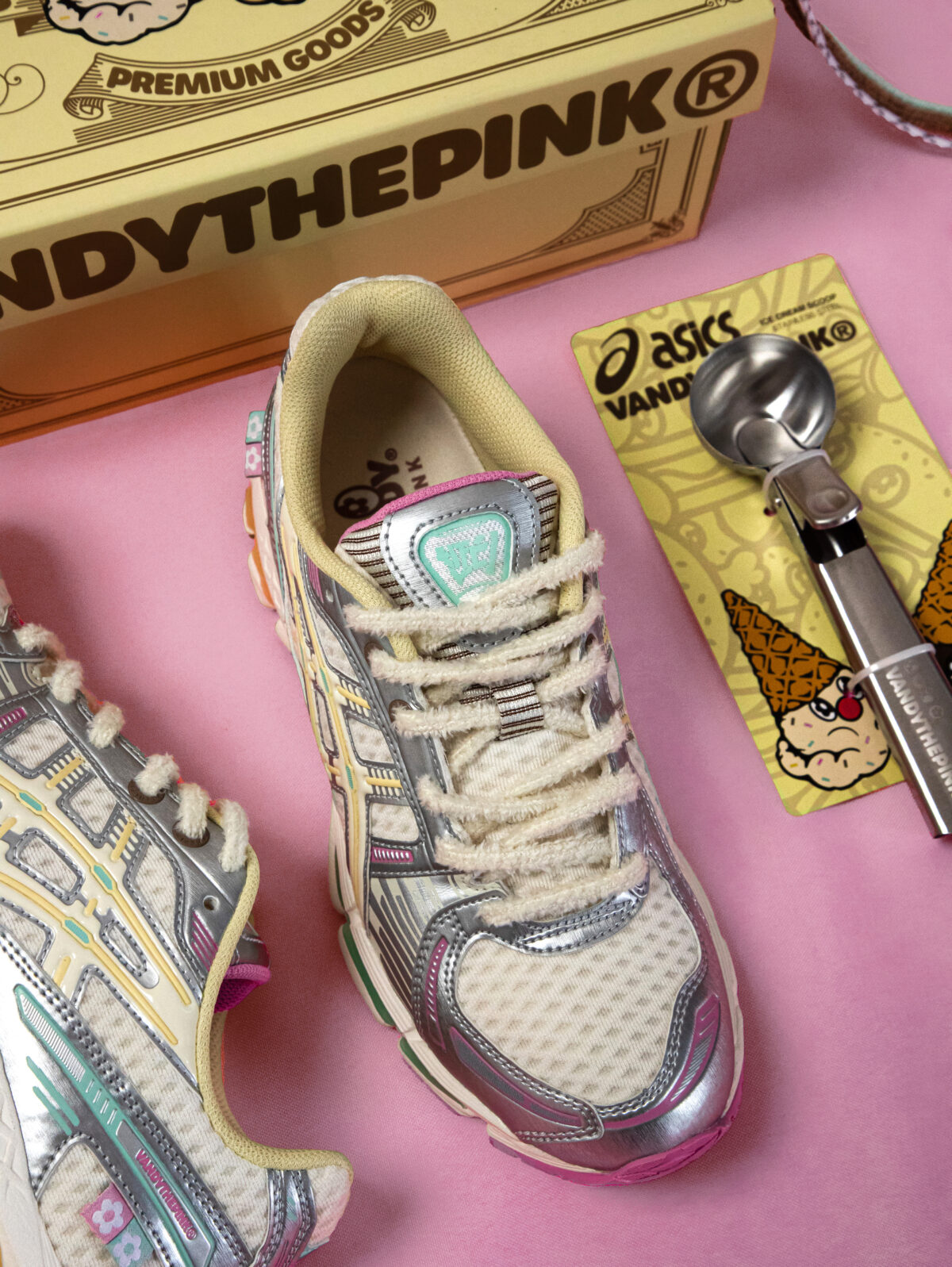VANDYTHEPINK x ASICS Gel-Kayano 12.1 Vanilla 2026 1203B302-100