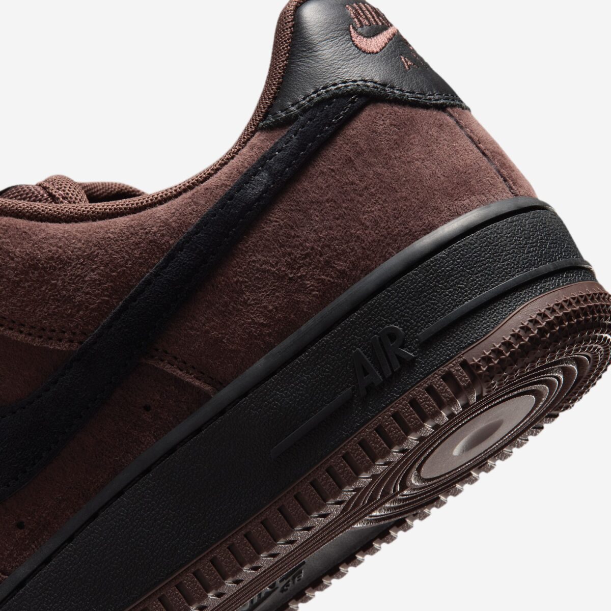 Nike SB x Air Force 1 Low Light Chocolate 2026 HM8517-201