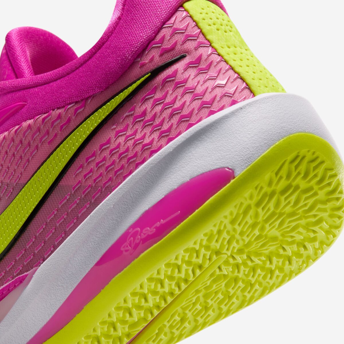 Nike Sabrina 4 The Switch 2026 II0402-600