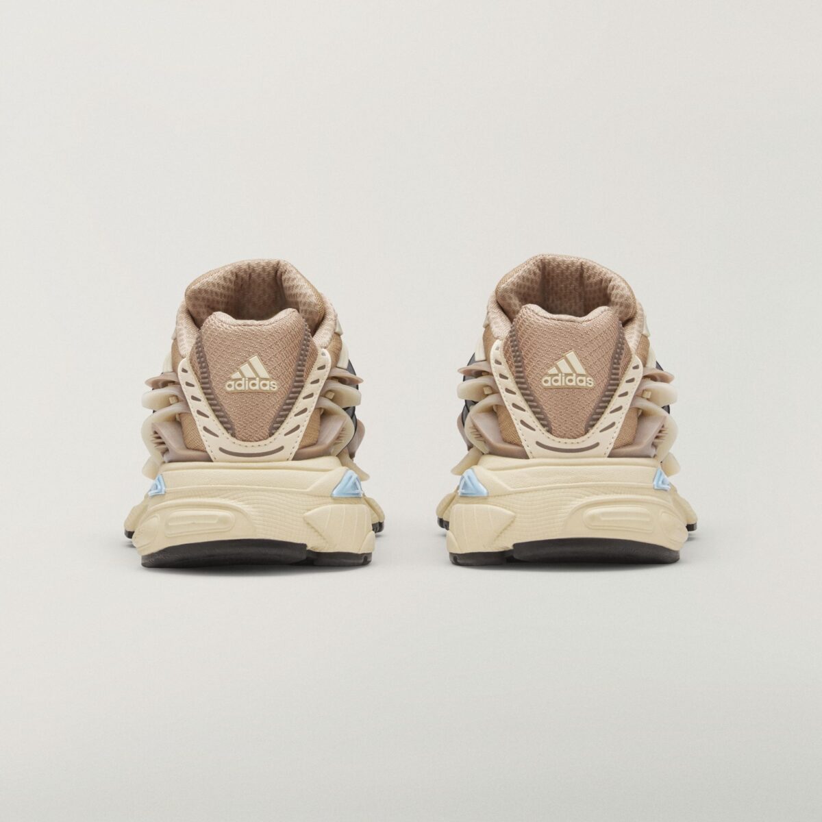 Pharrell Williams x adidas Adistar Jellyfish Crystal Sand 2026 KH6729