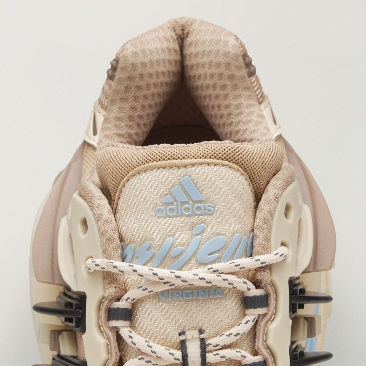 Pharrell Williams x adidas Adistar Jellyfish Crystal Sand 2026 KH6729