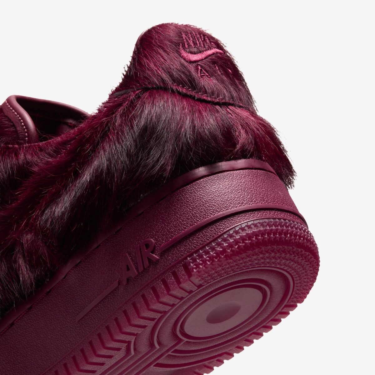 Nike Air Force 1 Low QS Pony Hair Team Red 2026 IR1940-600